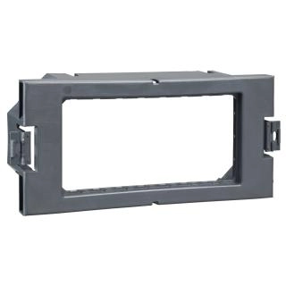  ISM50805 ISM50805 OptiLine 45 - montažni ram za 2 ili 4 elementa Grupa proizvoda	
OptiLine
Kablovski instalacioni sistem	
Podne kutije
product type	
Ram za montažu
Tip poda	
Pod sa šupljinama
Dupli pod
Betonski pod
Oblik podne kutije	
Pravougaona
Kvadratna
colour	
Light grey
quantity package 1 / unit	
6 delova
Dopunske informacije
suitable for	
Za 1-2 Unica utičnice
Način pričvršćivanja	
Zatvaranje sa klikom
Broj modula	
2 modula
product material	
PBT (polibutilen-tereftalat)
Dužina	
139 mm
Visina	
38 mm
Širina	
64 mm