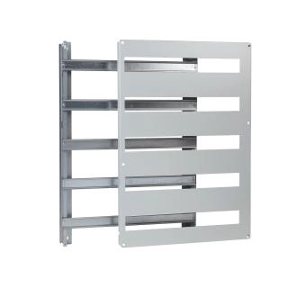  NSYDLCR110 NSYDLCR110 Modularno kućište DLCR tip za Spacial WM čelični orman, 110 modula, V700xŠ500 Tip proizvoda ili komponente	
Šasija
Kratko ime uređaja	
DL
For enclosure nominal dimensions	
-
Lokacija za montiranje	
Prednja strana ormana
Kompatibilnost grupe proizvoda	
Spacial S3X
Spacial CRN
Sastav uređaja	
1 konstrukcija šasije
1 sabirnica nule/uzemljenja 2 x 16 mm² 5 x 6 mm²
1 prednji panel
5 35 mm DIN šina
Količina po setu	
Set od 1
Dopunske informacije
Materijal	
Čelik
Boja	
Prednji panel: siva (RAL 7035)
Završna obrada	
Poliesterski prah
Način fiksiranja	
Sa elementom za fiksiranje - na zadnjem delu sa nosačima lokacija
Podešavanje	
U visinu od 40 do 85 mm za DIN šinu
Broj horizontalnih redova	
5
Ukupan broj 18 mm modula	
110
Tip prednje ploče	
Puna i ploče sa otvorima
Broj otvora	
5 izreza
Visina	
655 mm
Širina	
455 mm
Dubina	
110 mm