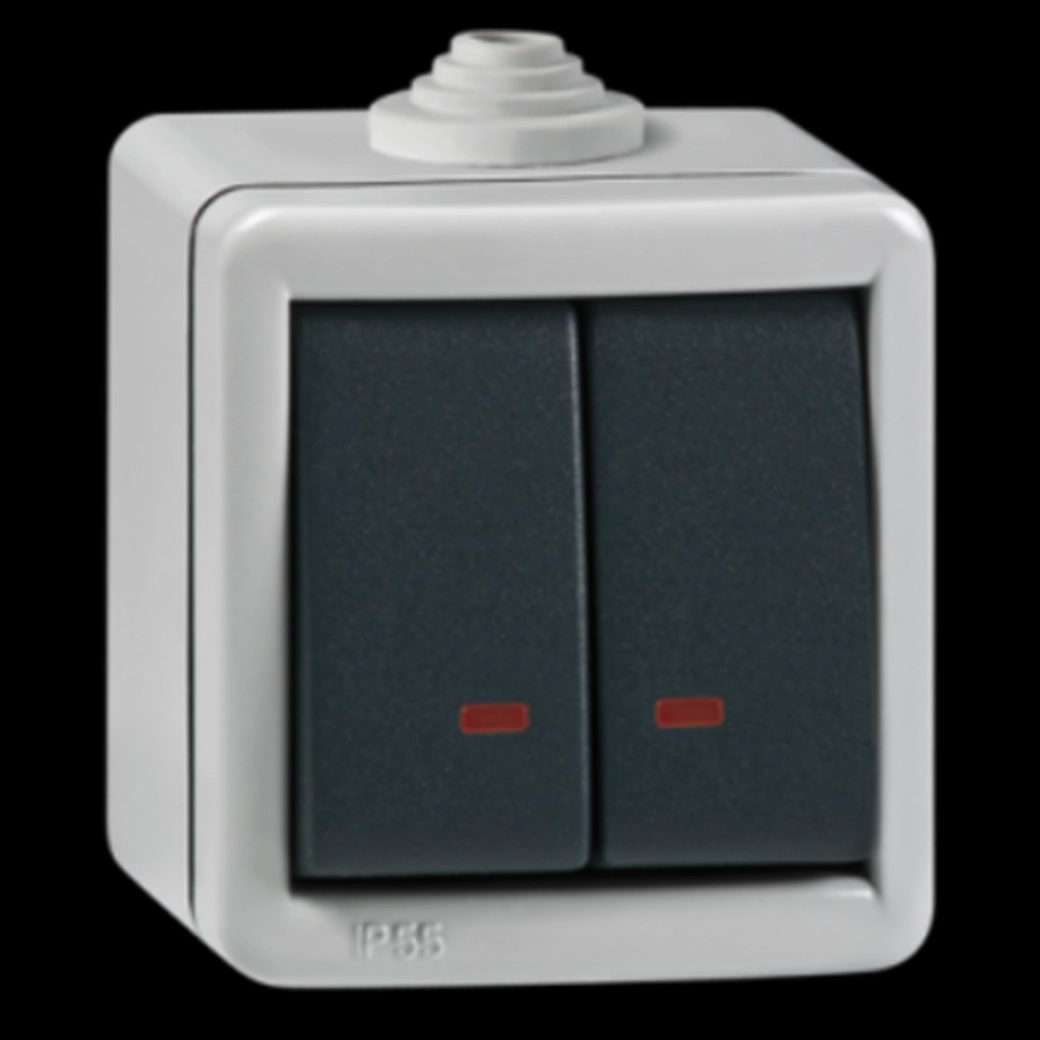  2821.1A 2821.1A Sklopka serijska sa indikacijom, 10A Sklopka serijska sa indikacijom
Indikacija svetli kada je sklopka isključena, crveno indikacisko svetlo
Ugradnja na zid pomoću vijaka prečnika do 4mm
Nominalni struja/napon: 10A / 250V~
Dimenzije (d, v, š): 65mm x 70mm x 56mm
Stepen zaštite: IP 55
Standard: IEC 60669-1, IEC 60529